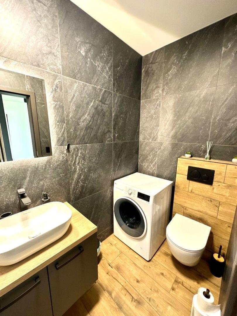 Luxury Apartments Maly Slavkov Экстерьер фото