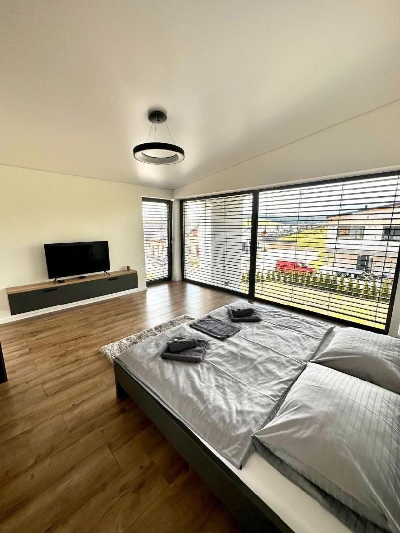 Luxury Apartments Maly Slavkov Экстерьер фото